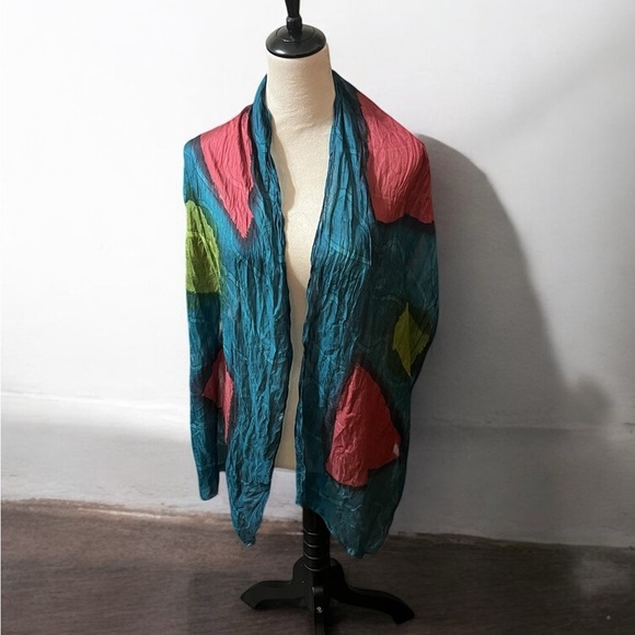 Elegant 100% Silk Blue and Red Color-Blocked Scarf - Picture 3 of 5